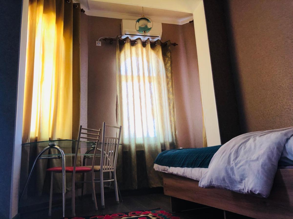 Sweet Home Hostel Bichkek Extérieur photo