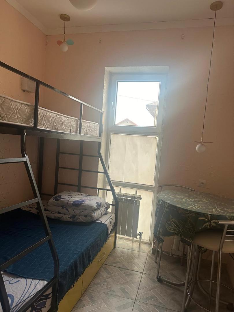Sweet Home Hostel Bichkek Chambre photo